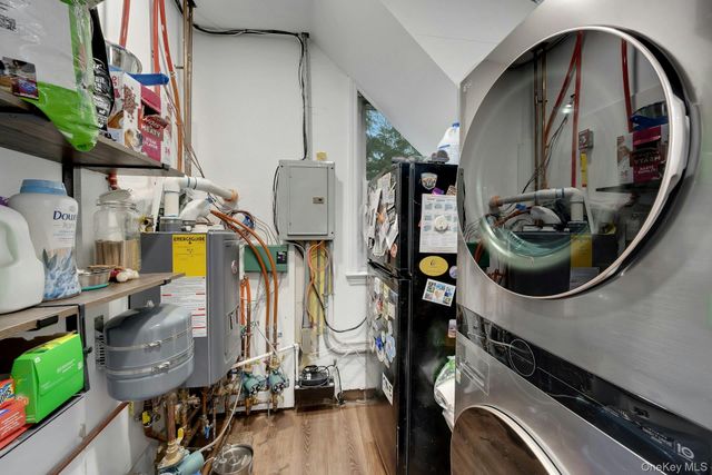 32 Glendale Avenue, Armonk, NY 10504