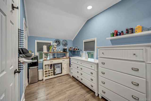 32 Glendale Avenue, Armonk, NY 10504