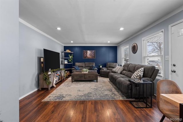 6404 Richalle Street, Brighton, MI 48116