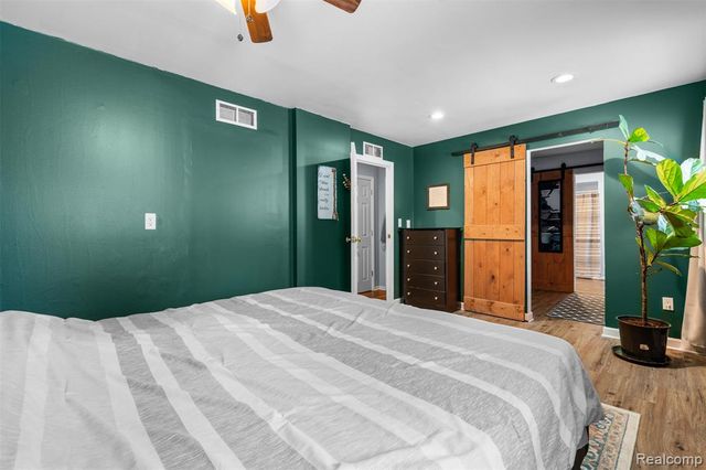 6404 Richalle Street, Brighton, MI 48116