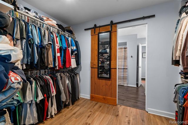 6404 Richalle Street, Brighton, MI 48116