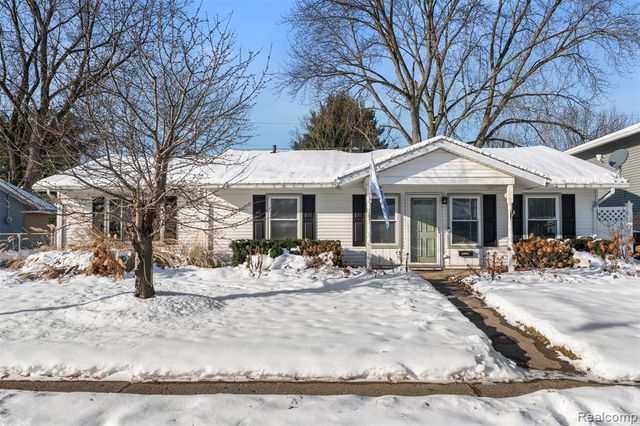 6404 Richalle Street, Brighton, MI 48116