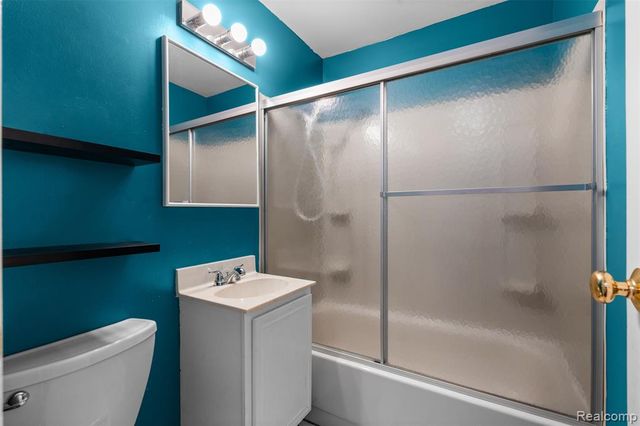 6404 Richalle Street, Brighton, MI 48116