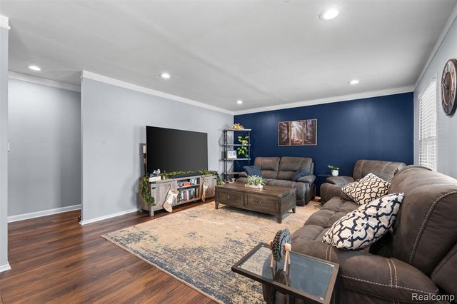 6404 Richalle Street, Brighton, MI 48116