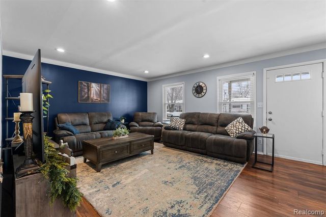 6404 Richalle Street, Brighton, MI 48116