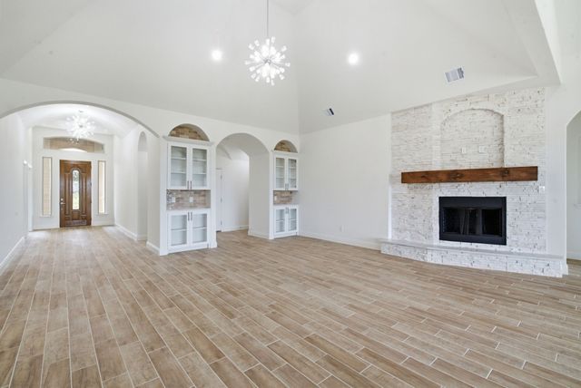 680 Jennings Lane, Azle, TX 76020