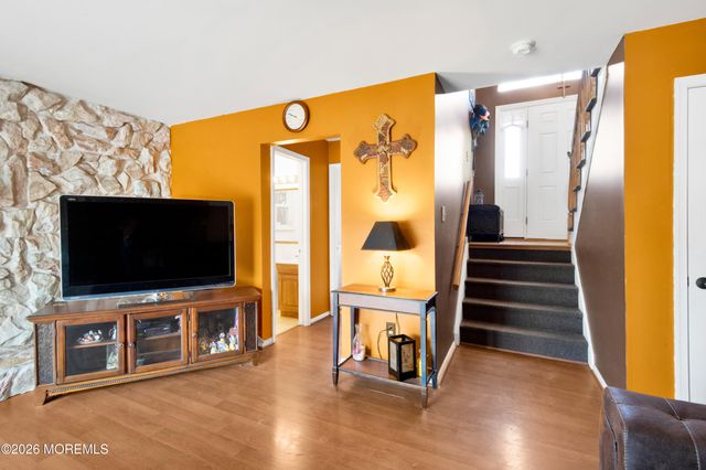 19 Peachstone Road, Howell, NJ 07731