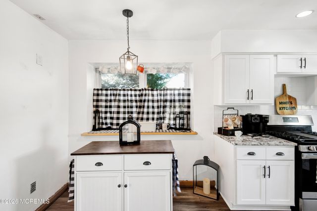 19 Peachstone Road, Howell, NJ 07731