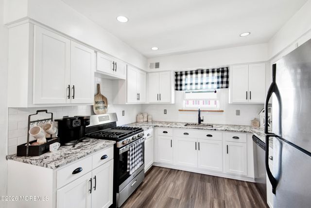 19 Peachstone Road, Howell, NJ 07731