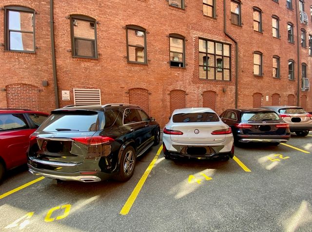 21 Wormwood St 310, Boston, MA 02210