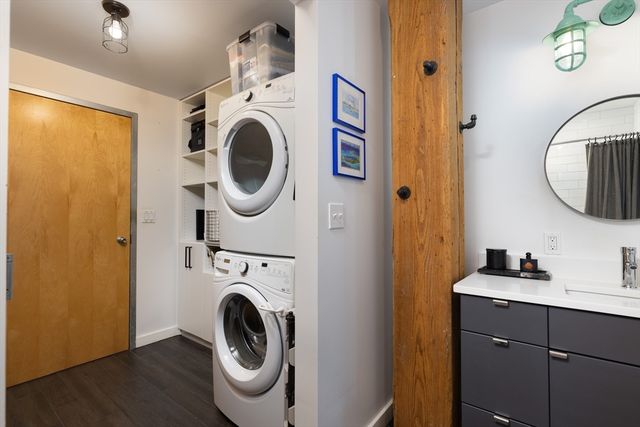 21 Wormwood St 310, Boston, MA 02210