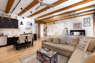 21 Wormwood St 310, Boston, MA 02210