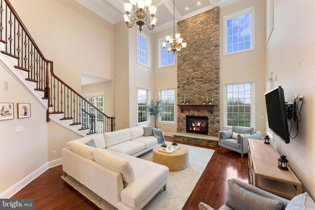 1036 AZLEN LN, Chalfont, PA 18914