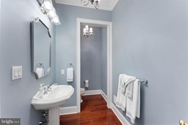 1036 AZLEN LN, Chalfont, PA 18914