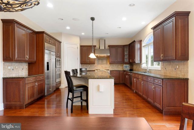 1036 AZLEN LN, Chalfont, PA 18914
