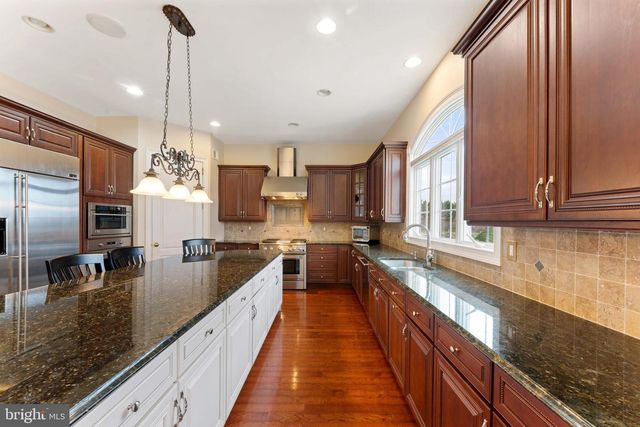 1036 AZLEN LN, Chalfont, PA 18914