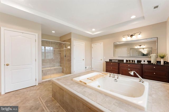 1036 AZLEN LN, Chalfont, PA 18914