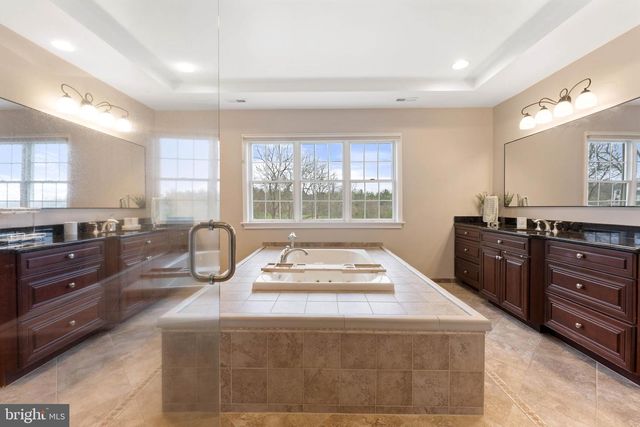 1036 AZLEN LN, Chalfont, PA 18914