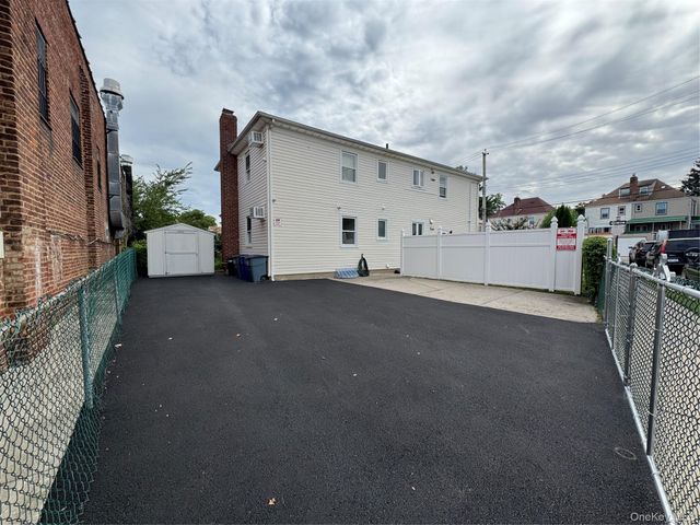 25401 Pembroke Avenue Ground Duplex, Little Neck, NY 11362