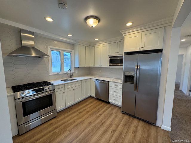 25401 Pembroke Avenue Ground Duplex, Little Neck, NY 11362