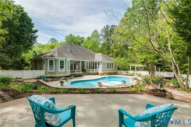 2022 Valley Springs Ct, Powhatan, VA 23139