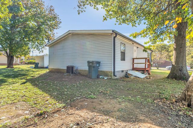 421 Hobbs Ave, Lebanon, TN 37087