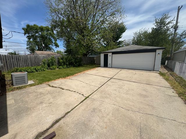 11709 S Kedzie Avenue, Merrionette Park, IL 60803