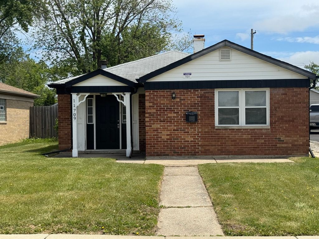 11709 S Kedzie Avenue, Merrionette Park, IL 60803