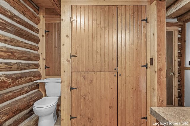 11332 Henderson Road, Montague, MI 49437