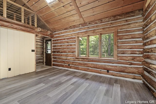 11332 Henderson Road, Montague, MI 49437