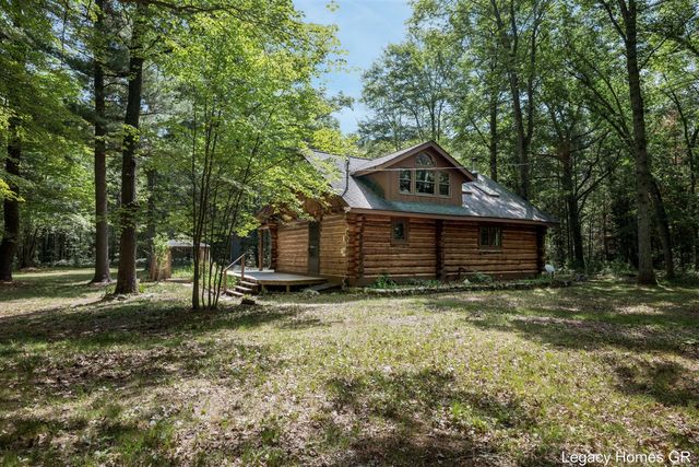 11332 Henderson Road, Montague, MI 49437