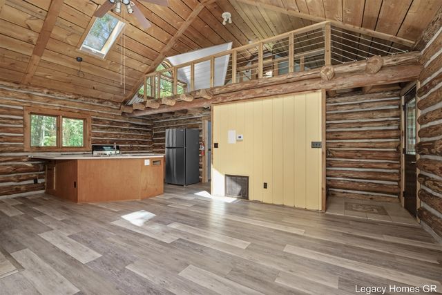 11332 Henderson Road, Montague, MI 49437