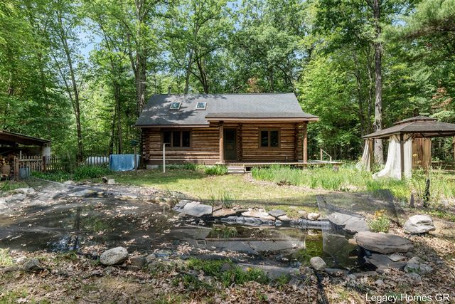 11332 Henderson Road, Montague, MI 49437