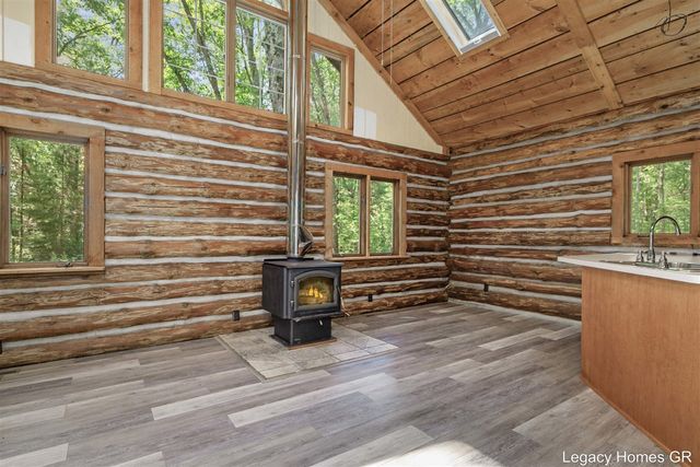 11332 Henderson Road, Montague, MI 49437