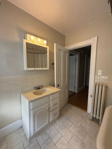 137 Lynde St. 2, Melrose, MA 02176
