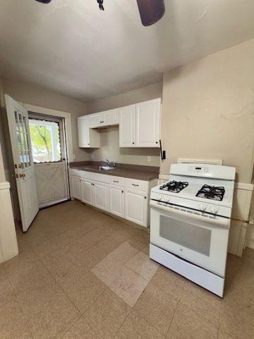 137 Lynde St. 2, Melrose, MA 02176