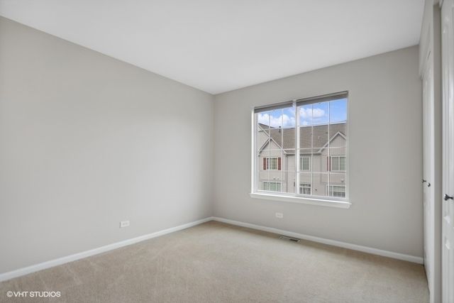 261 Sype Drive, Carol Stream, IL 60188