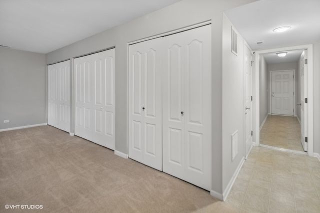 261 Sype Drive, Carol Stream, IL 60188