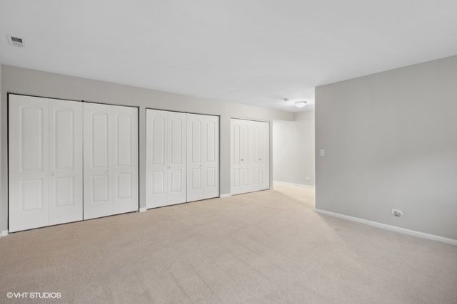 261 Sype Drive, Carol Stream, IL 60188