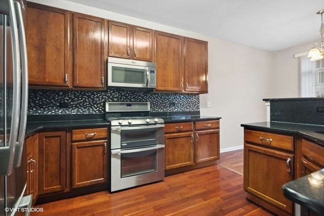 261 Sype Drive, Carol Stream, IL 60188