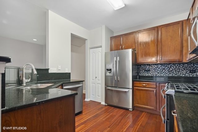 261 Sype Drive, Carol Stream, IL 60188