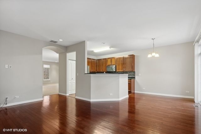 261 Sype Drive, Carol Stream, IL 60188