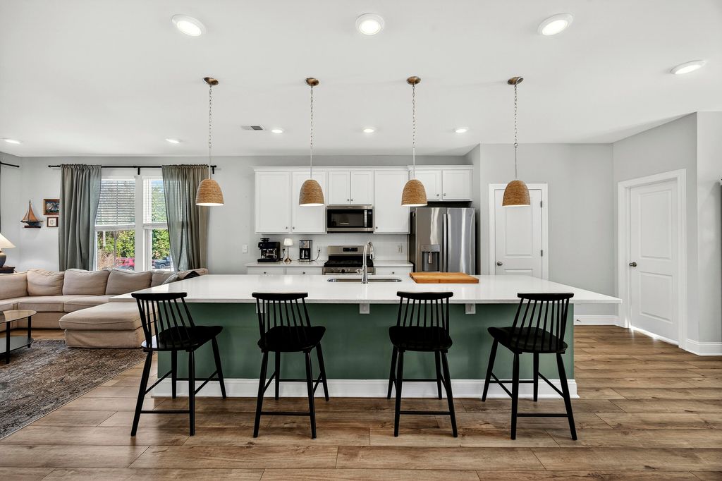 Image 15 of property listing at 1243 Tice Lane, North Charleston, SC 29405