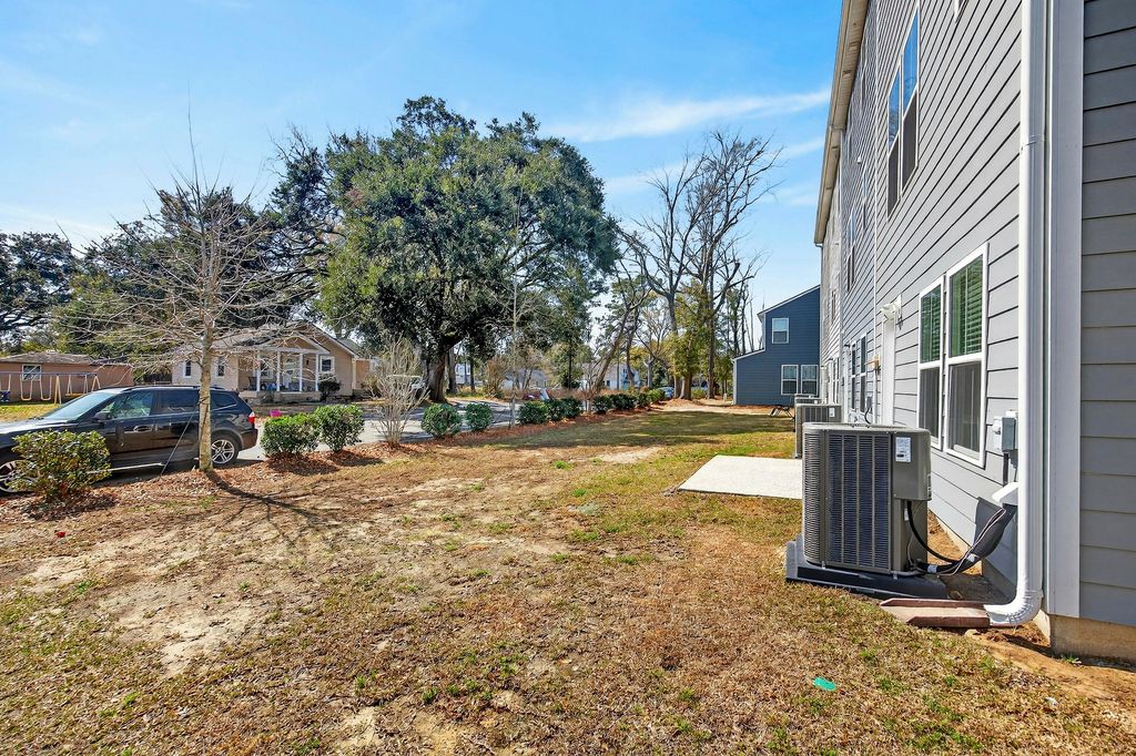 Image 5 of property listing at 1243 Tice Lane, North Charleston, SC 29405