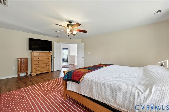 13525 Thornsett Ln, Chester, VA 23831