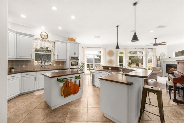 17651 NW 256TH STREET, High Springs, FL 32643