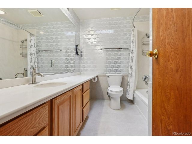 7640 W Meadow Dr, Littleton, CO 80128