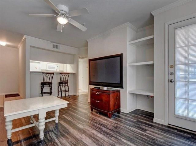 501 W 26th ST 109, Austin, TX 78705