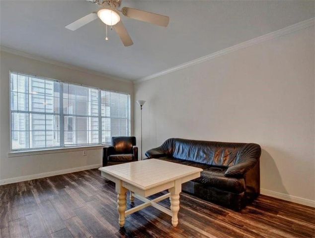 501 W 26th ST 109, Austin, TX 78705