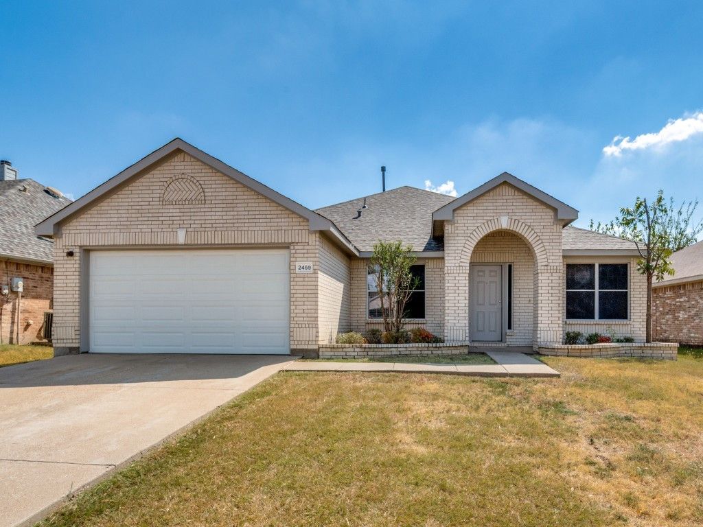 2459 Frontier Drive, Grand Prairie, TX 75052 — exterior
